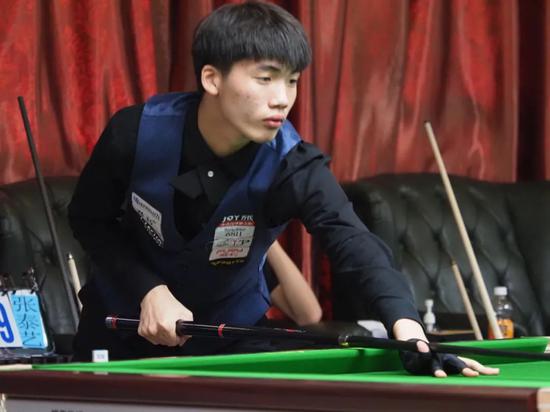 一轮比赛中 一轮比赛中