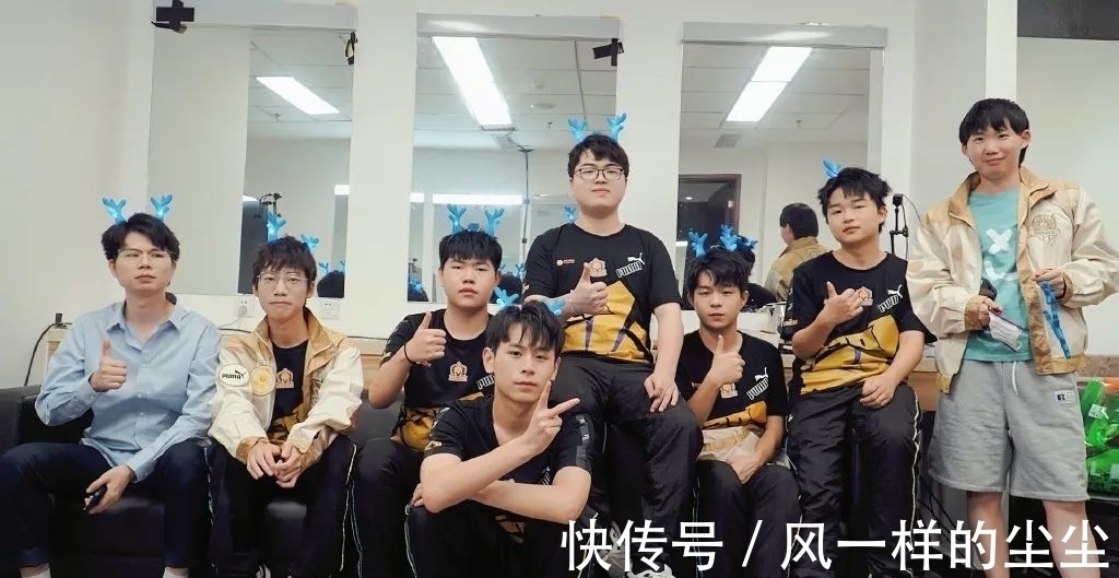 的波涛汹涌 的波涛汹涌